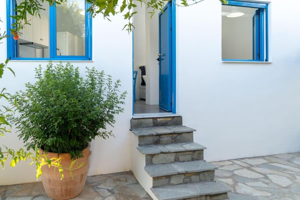 Blue Moon Apartments Makrýgialos Zewnętrze zdjęcie